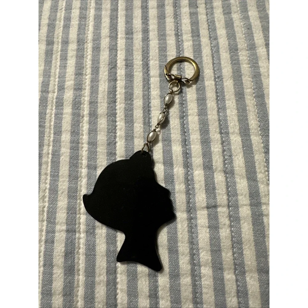 Vintage E & E‎ Beauty Salon Hair Styling Parlor Keychain